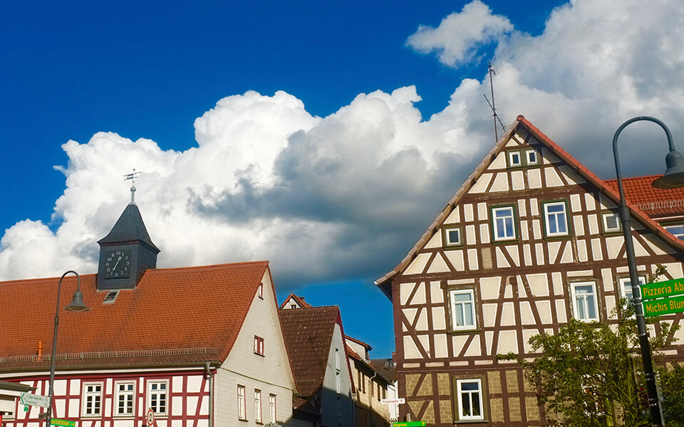 Blick auf das Alte Schulhaus in Brandau